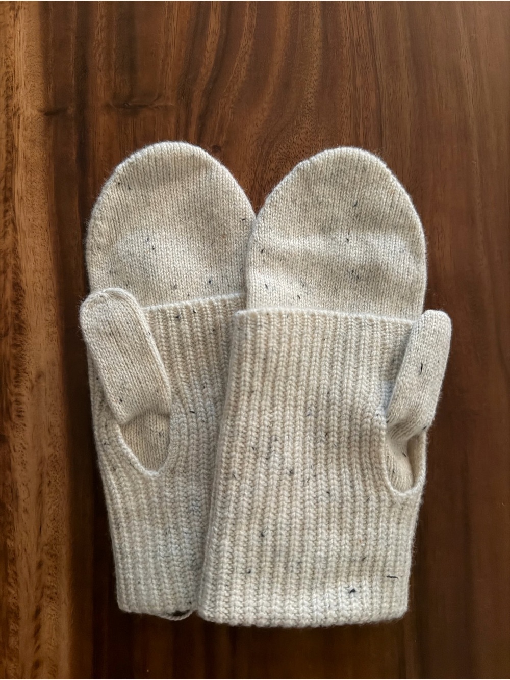 Cashmere Ribbed Mittens - Picture 3 of 3
